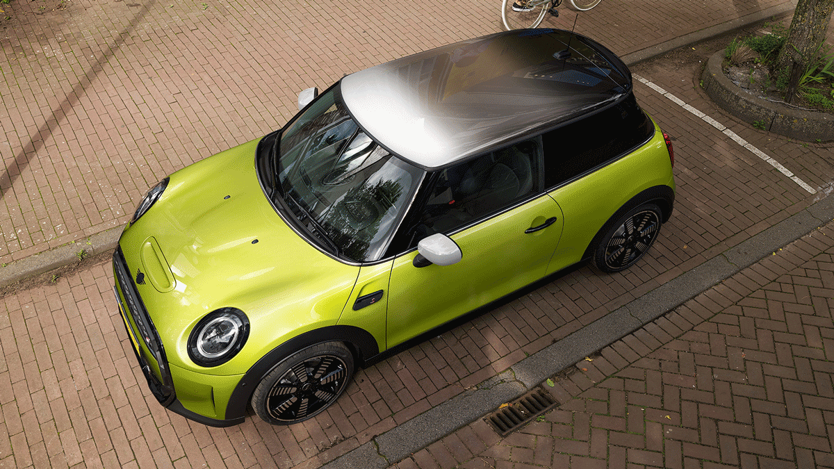 MINI 3-vrata Cooper SE – višebojni krov