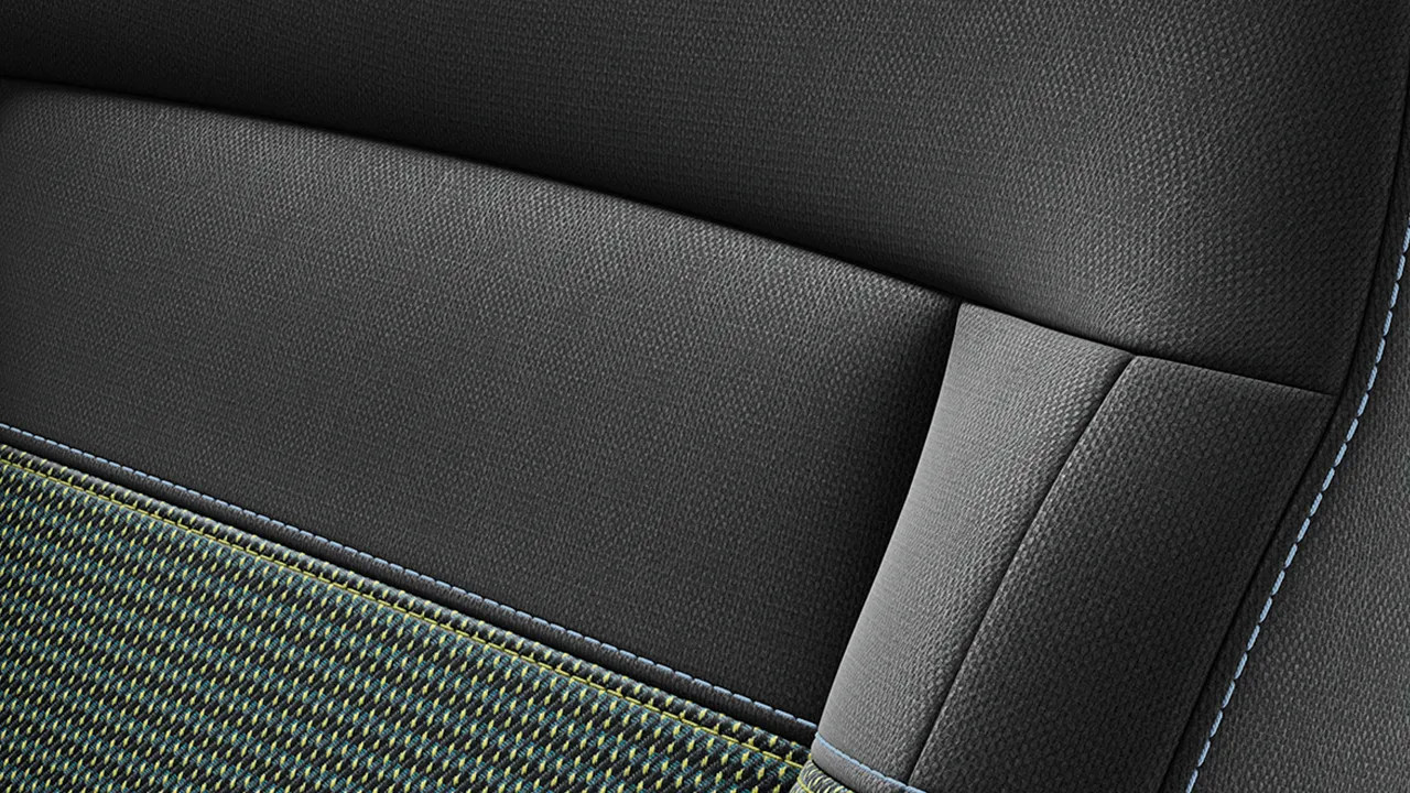 Detaljan prikaz potpuno električnog MINI Aceman modela u crnoj boji