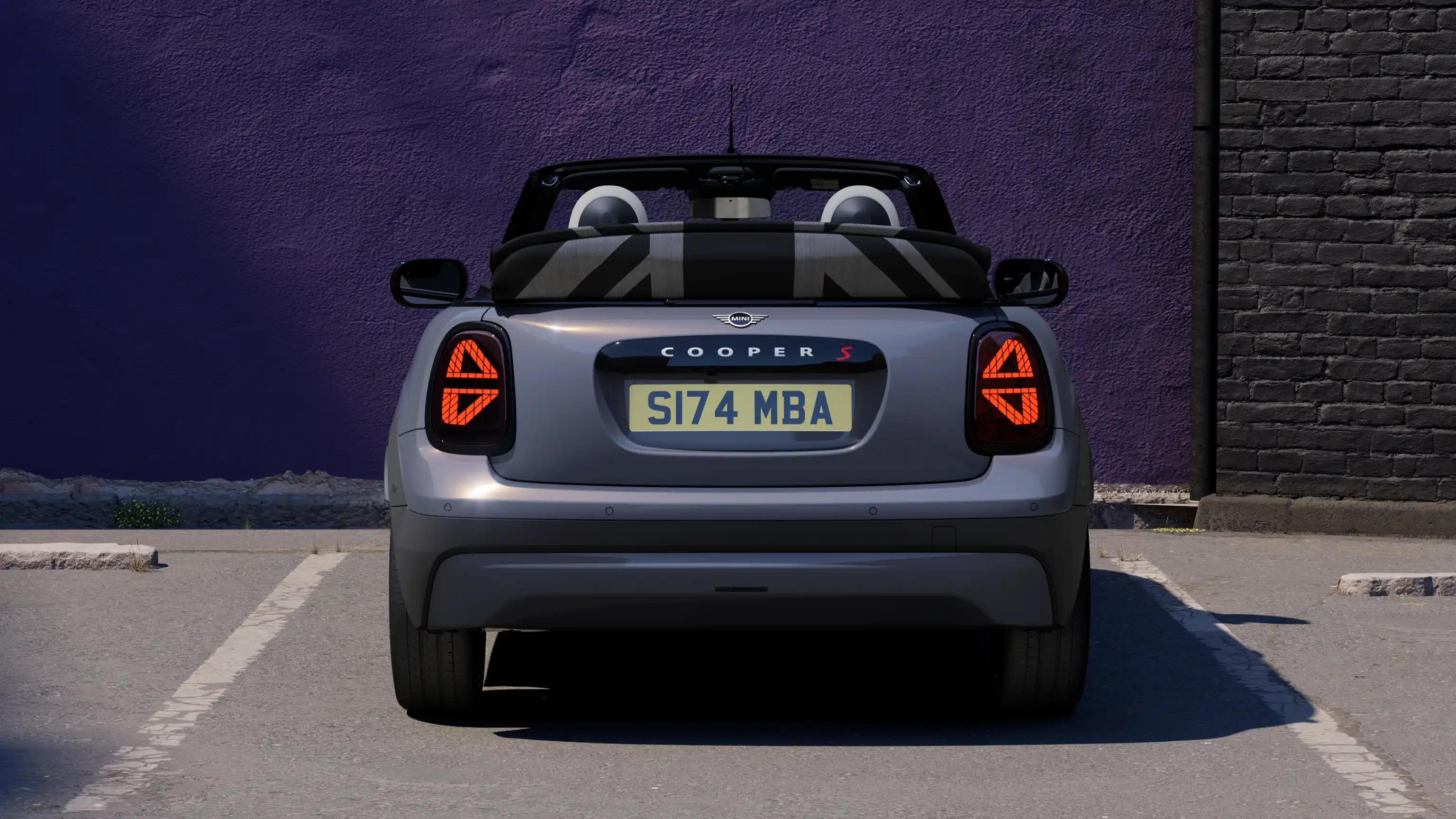 MINI Cooper Convertible – iskustvo u vožnji – easy load funkcija