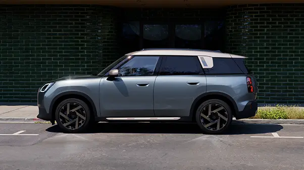 MINI Countryman - pogled sa strane