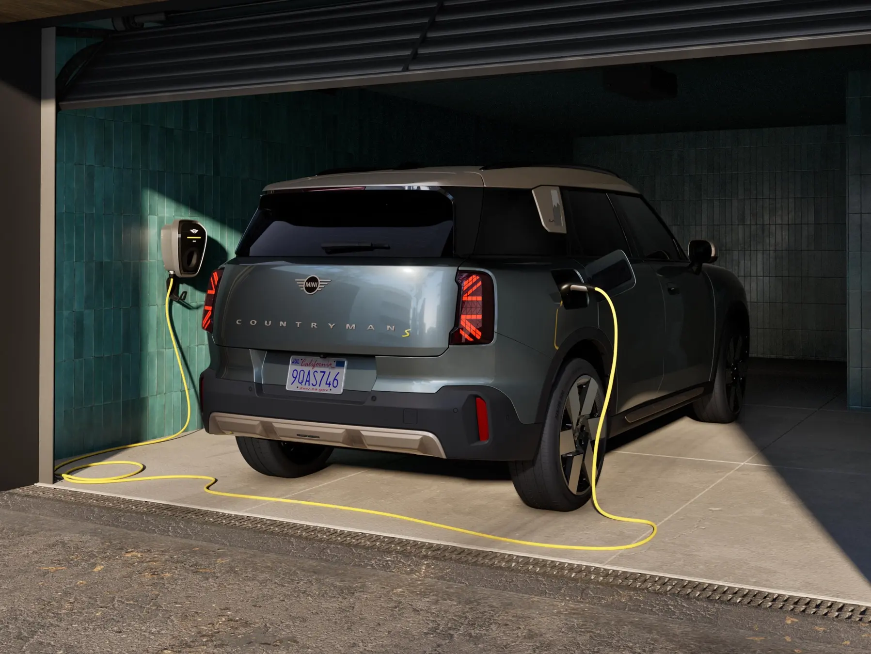 Potpuno električni MINI Countryman - pogled straga