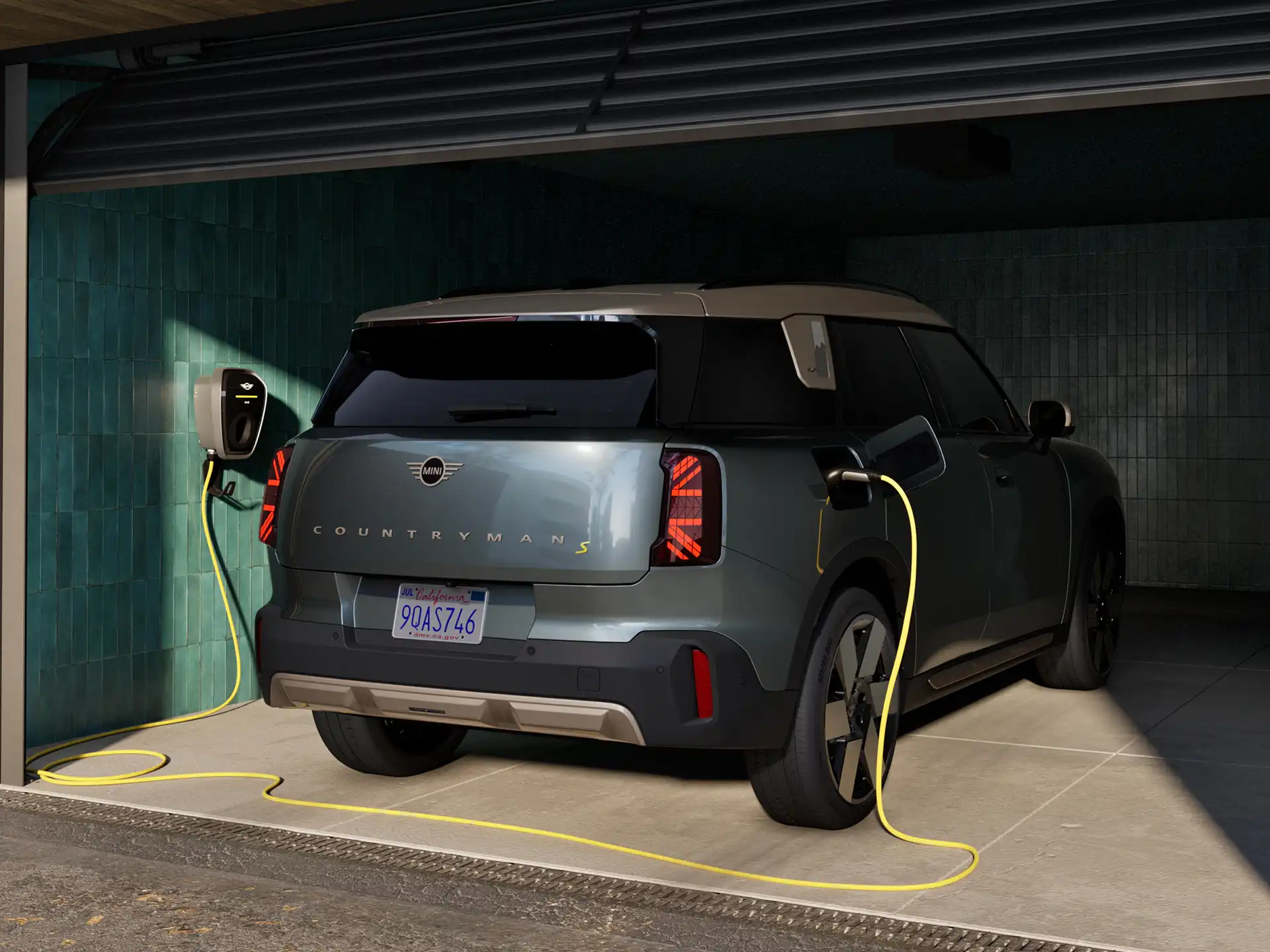 Potpuno električni MINI Countryman - Garaža