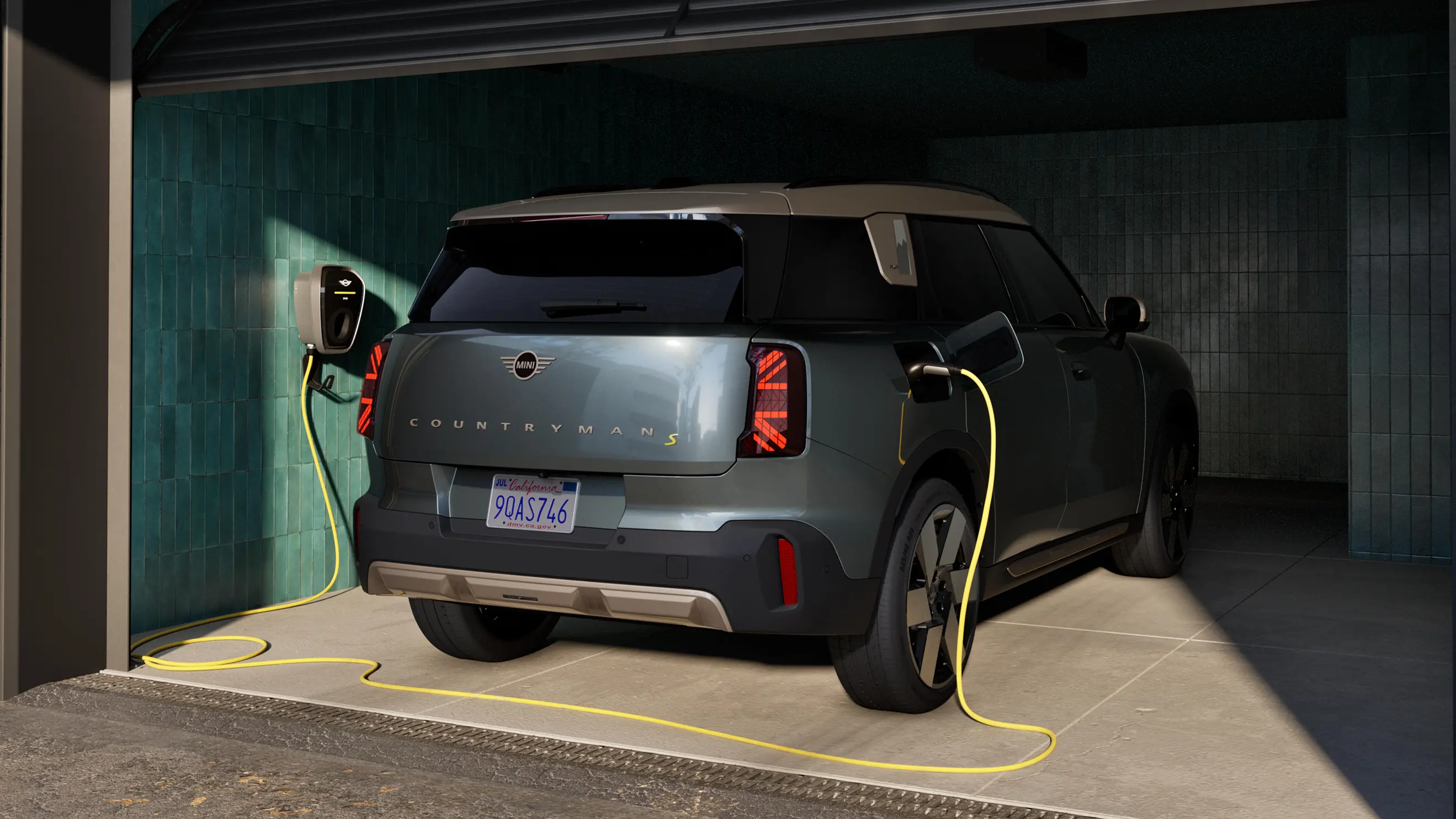 Potpuno električni MINI Countryman - Garaža