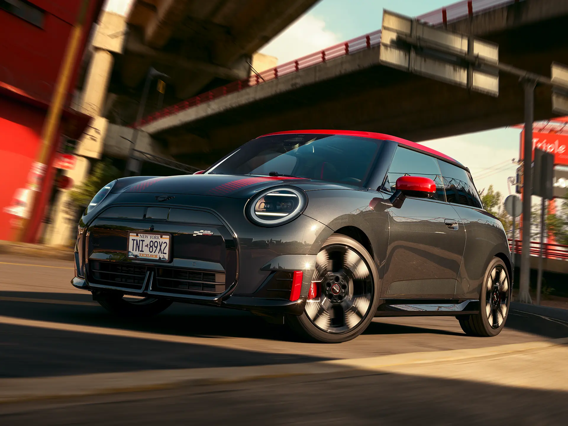 MINI John Cooper Works - J01 JCW pogled sa strane