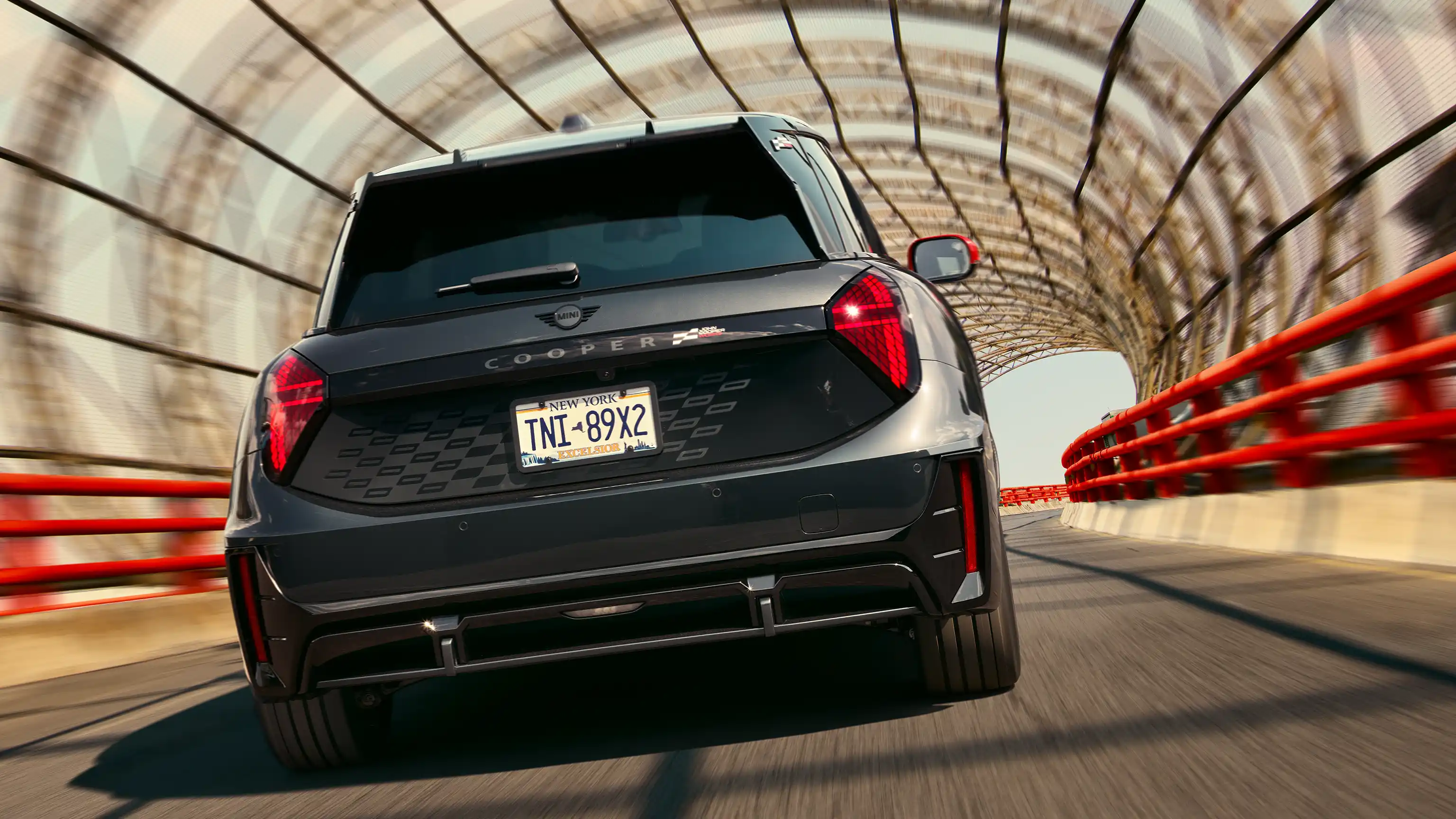 MINI John Cooper Works - J01 JCW stražnji kraj
