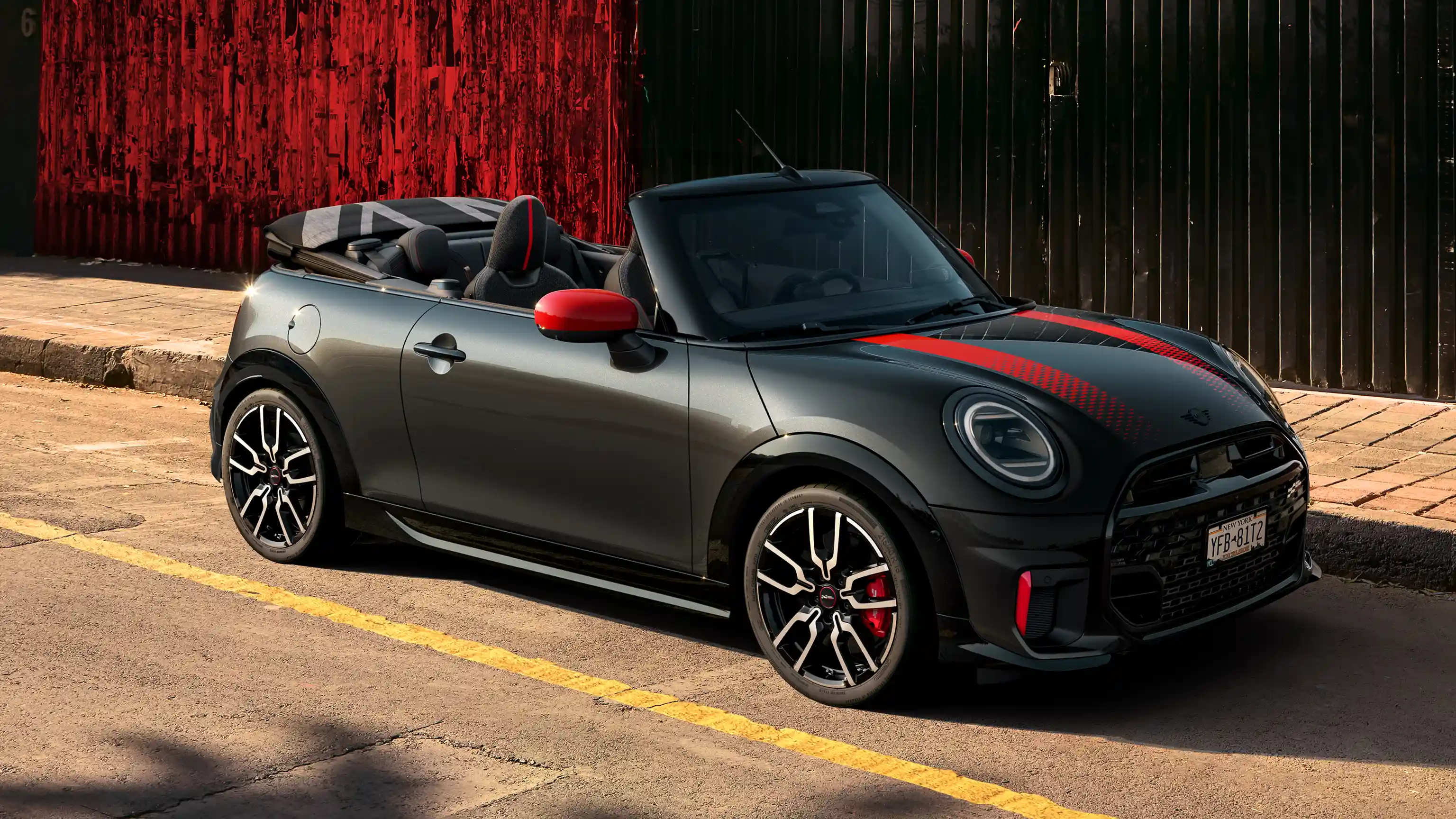 MINI John Cooper Works - F67 JCW bočni pogled