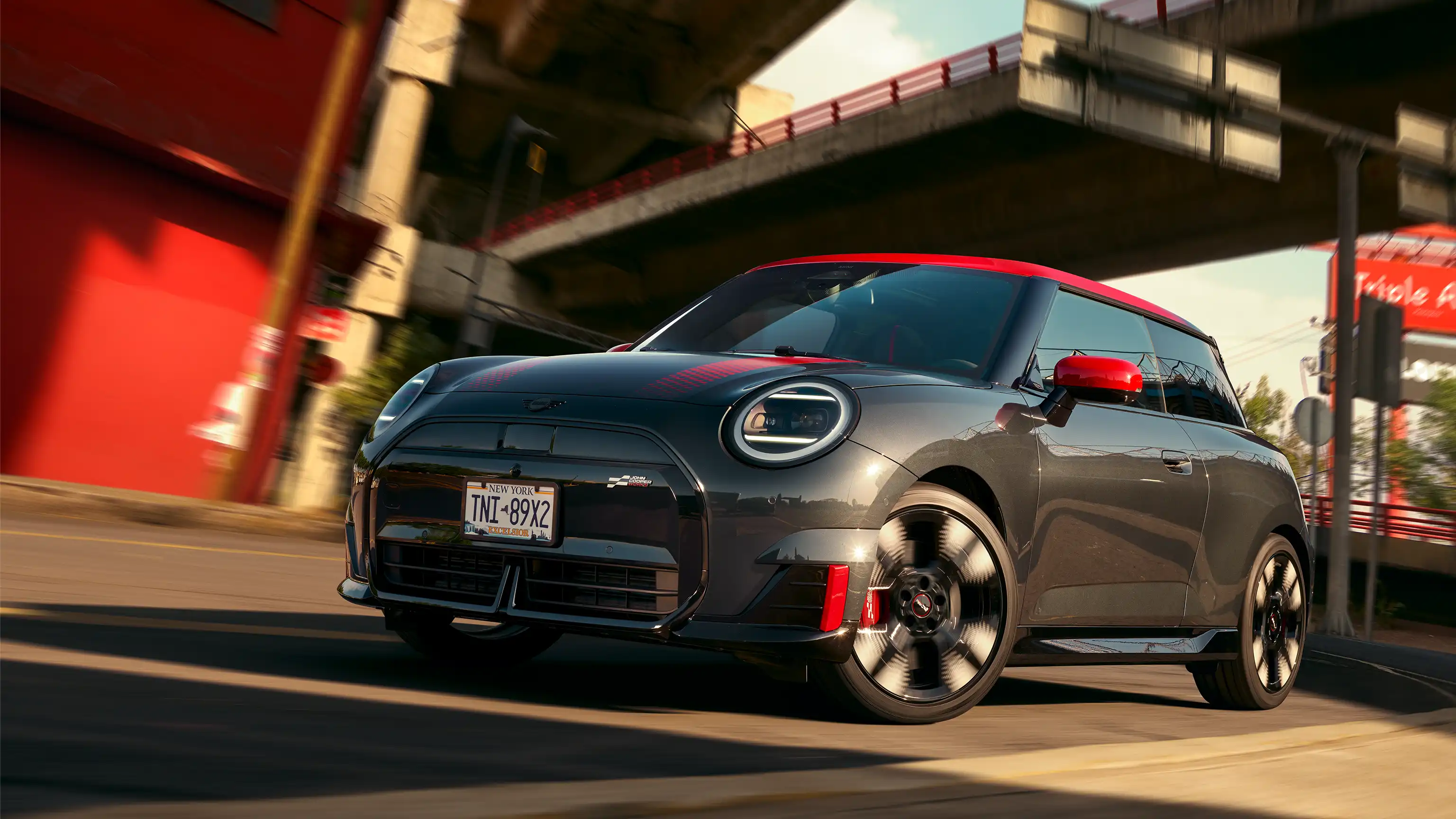 MINI John Cooper Works - J01 JCW bočni pogled