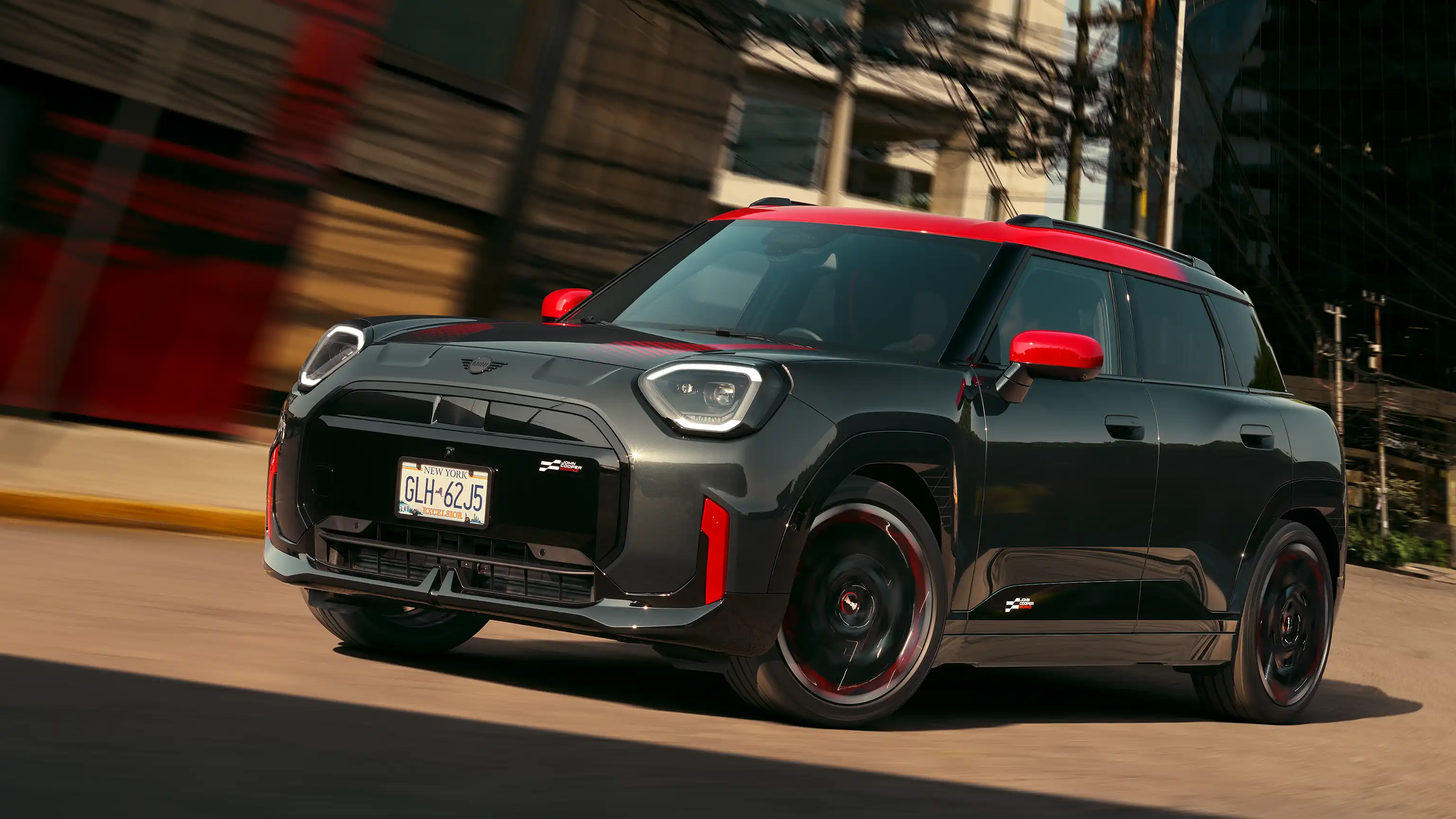 MINI John Cooper Works - J01 JCW bočni pogled
