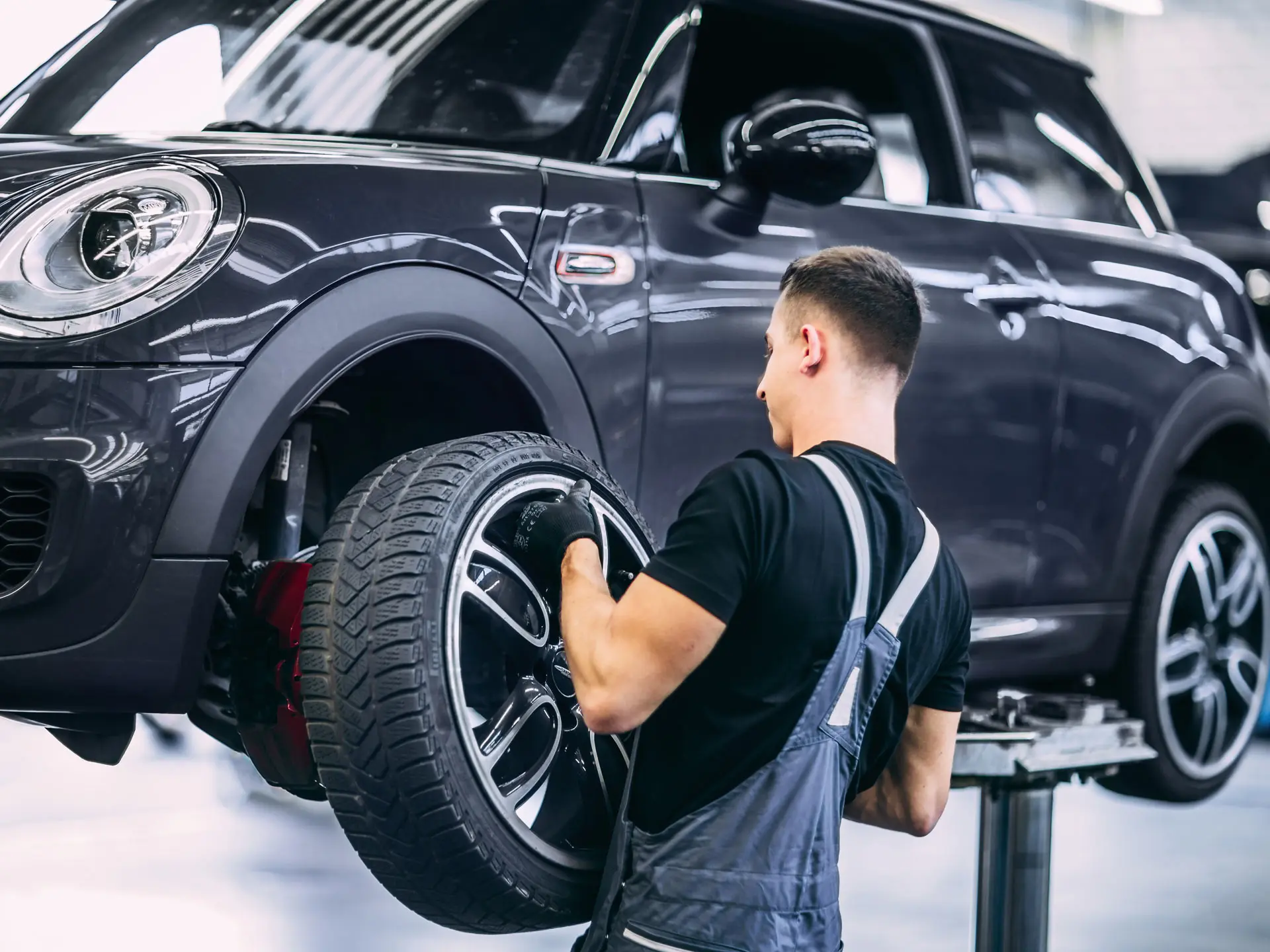 MINI kotači i gume – servis zamjene guma