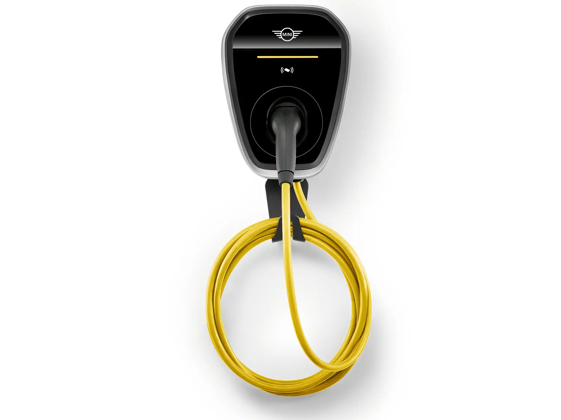 MINI Wallbox Plus za punjenje kod kuće do 22 kW, postavljen na zid. 
