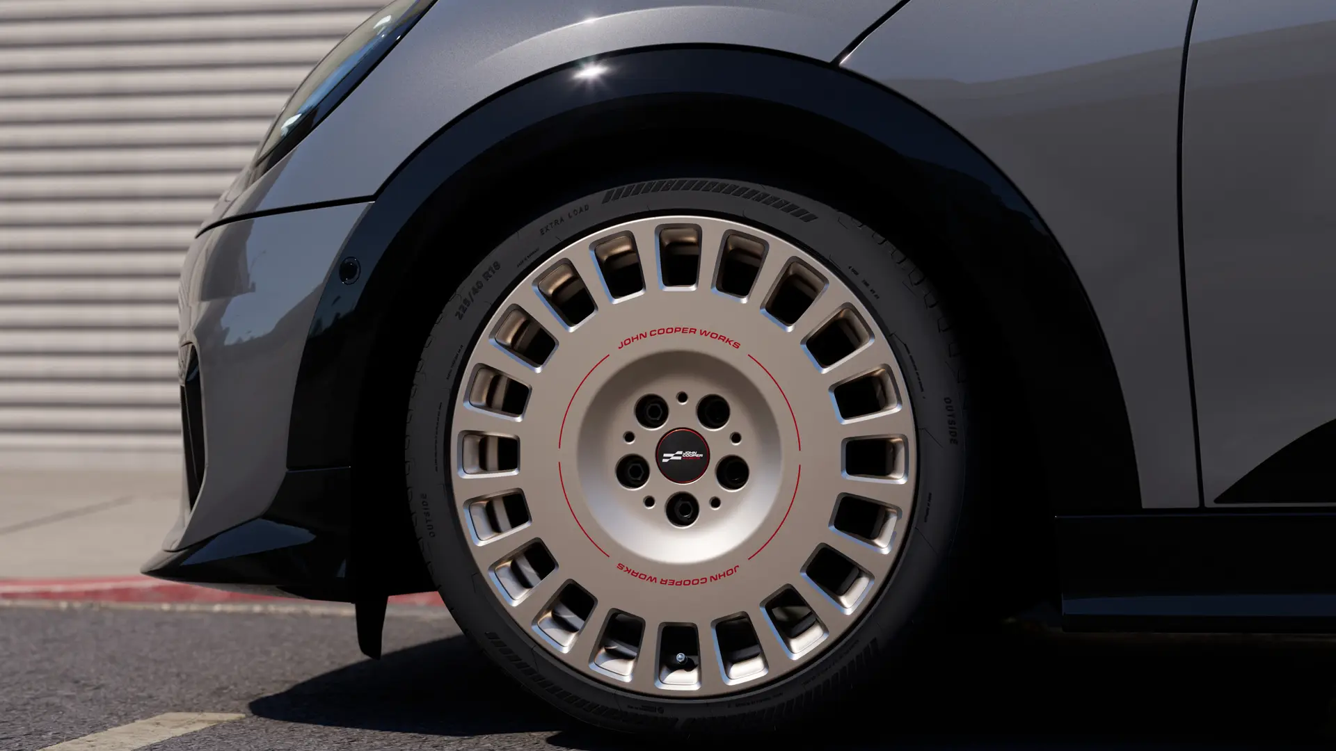 MINI 18" JCW Rallye Spoke 992 aluminijski ljetni set kotača u Vibrant Silver boji. 