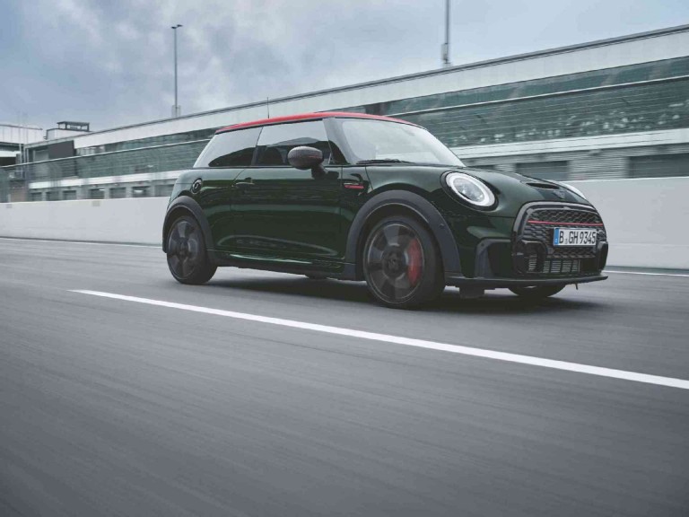 MINI John Cooper Works – zeleni i crni – početak puta