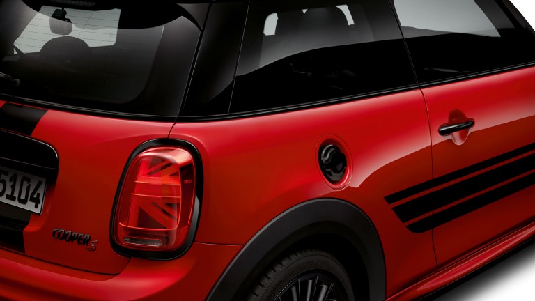 MINI Cooper S – logo – piano black i crvena
