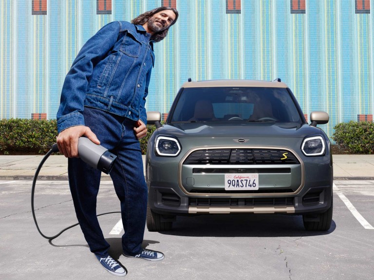 Potpuno električni MINI Countryman - punjenje - punjenje kod kuće
