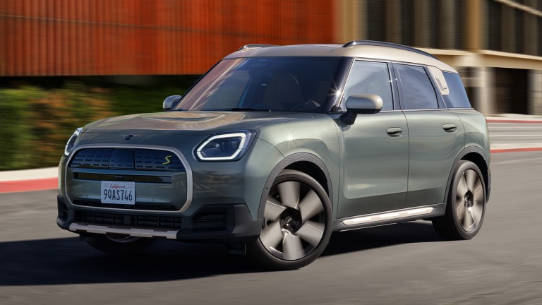 Potpuno električni MINI Countryman - eksterijer - silueta