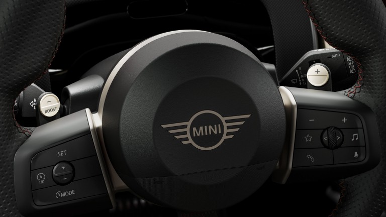 Potpuno električni MINI Countryman – interijer - upravljač