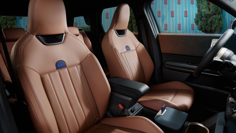 Potpuno elektični MINI Countryman - galerija interijera - 01