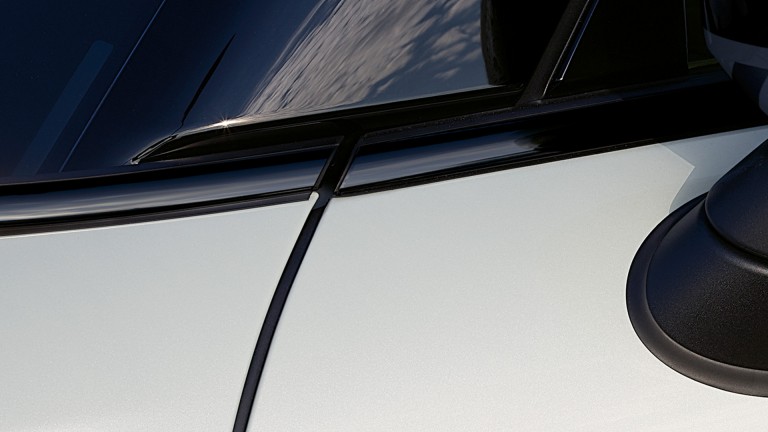 MINI 3-vrata Cooper SE – Waistline ukrasna letvica – Piano Black