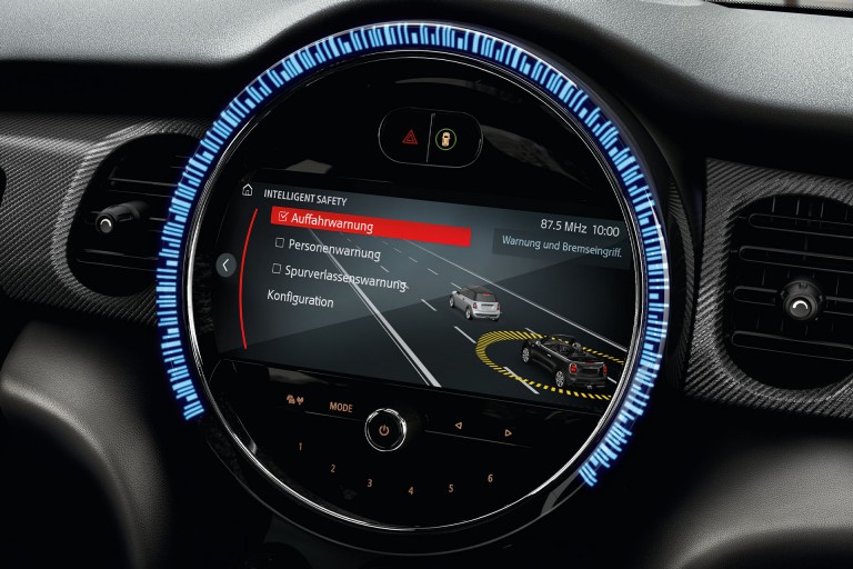 mini connected - online parking informacije