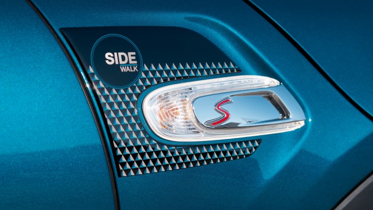 MINI Cabrio Sidewalk Edition – bočni otvori – Cooper S oznaka